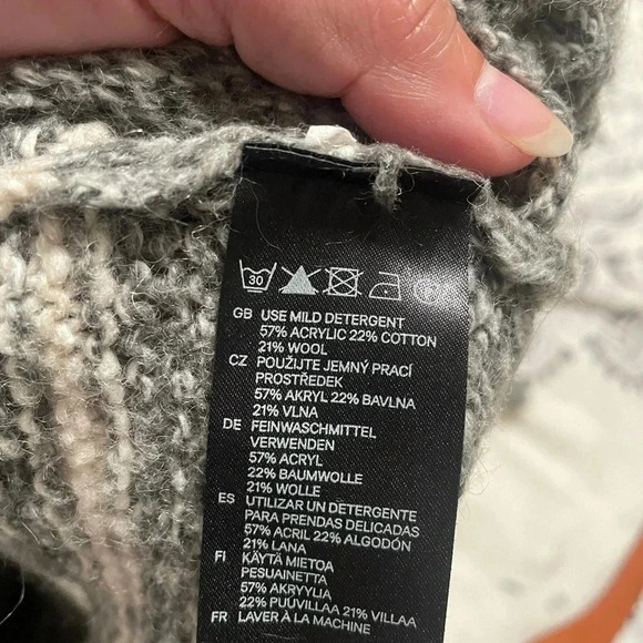 H&M pattern turtleneck pullover knit wool blend sweater gray size Medium - Picture 4 of 5